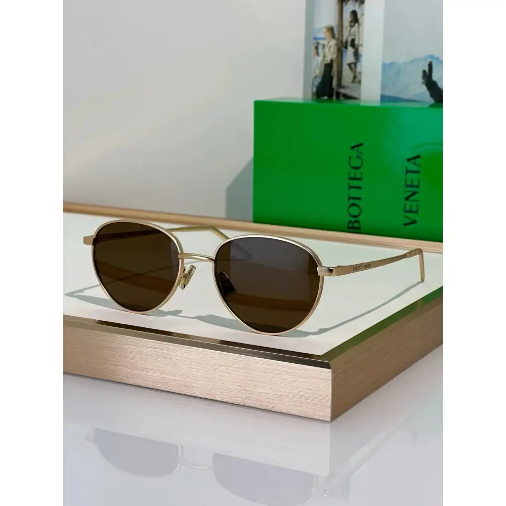 BOTTEGA VENETA BV1966S 001 - As Seen On Ali Larter Sunglasses💚