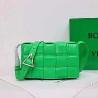 Bottega Veneta Classic size Padded Cassette leather bag 💚