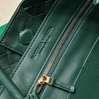 Bottega Veneta Medium Andiamo leather bag 💚