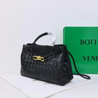 '- Bottega Veneta Small Andiamo leather bag 💚