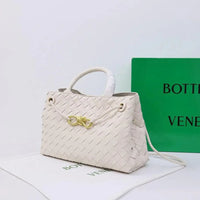 '- Bottega Veneta Small Andiamo leather bag 💚