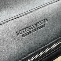 Bottega Veneta  Small Andiamo Messenger Bag in Intrecciato Leathers 💚