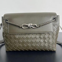 Bottega Veneta  Small Andiamo Messenger Bag in Intrecciato Leathers 💚