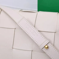 Bottega Veneta Small Cassette Small Intreccio leather bag 💚