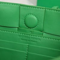 Bottega Veneta Small Cassette Small Intreccio leather bag 💚