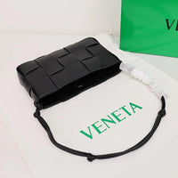 Bottega Veneta Small Cassette Small Intreccio leather bag 💚