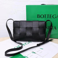 Bottega Veneta Small Cassette Small Intreccio leather bag 💚