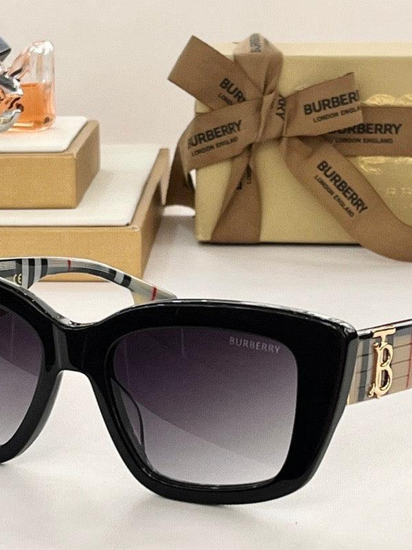 Burberry BE 6003 Women's Sunglasses✨