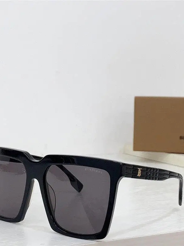 Burberry Oversize Sunglass multi color BB4482