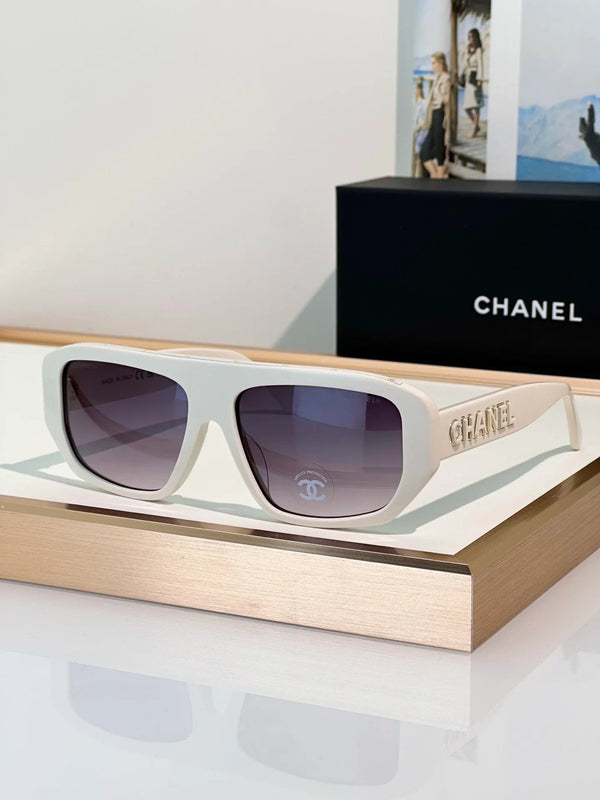CHANEL 5556  Sunglasses Chanel Eyewear  🖤