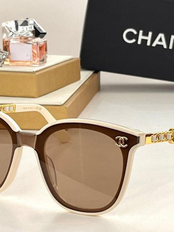 CHANEL CAH95072 Women's Sunglasses ✨