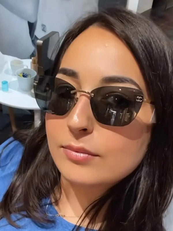 CHANEL Cat Eye 4286T SUNGLASSES🖤