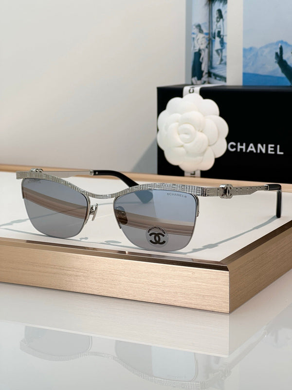 CHANEL Cat Eye 4302 C450/6H SUNGLASSES🖤
