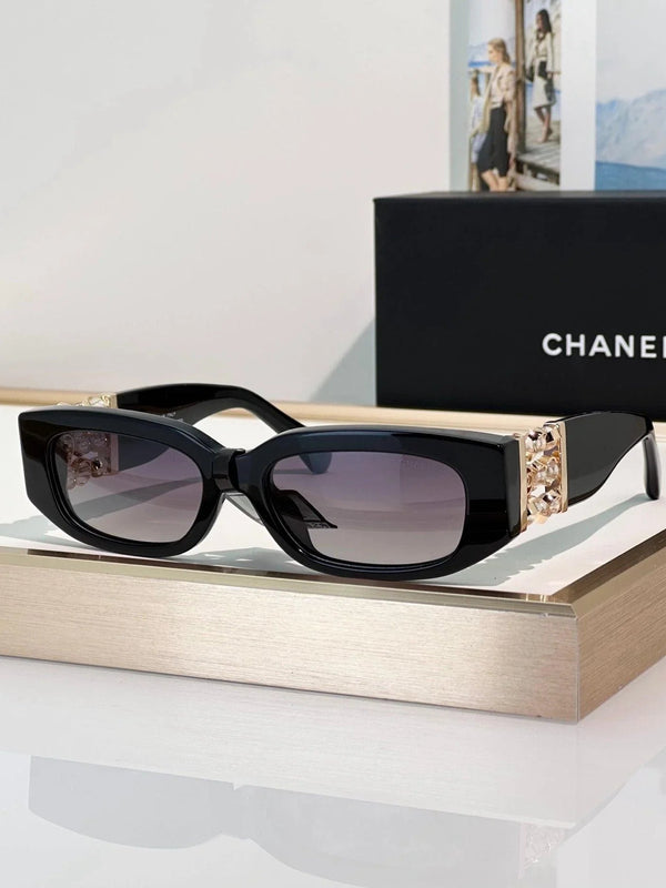CHANEL Rectangle Sunglasses CH5544 Chanel Eyewear  🖤