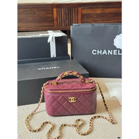 CHANEL Vanity Chanel White Chain Shoulder Bag  ✨