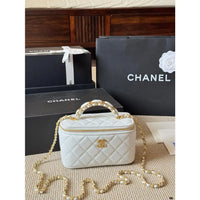 CHANEL Vanity Chanel White Chain Shoulder Bag  ✨
