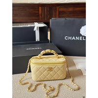 CHANEL Vanity Chanel White Chain Shoulder Bag  ✨