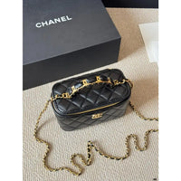 CHANEL Vanity Chanel White Chain Shoulder Bag  ✨