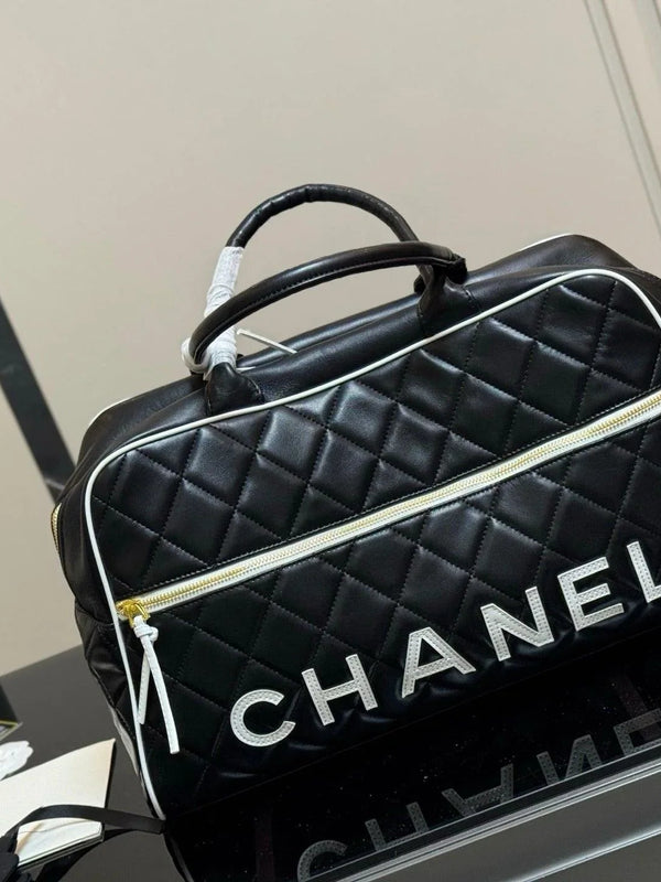 Chanel Vintage CHANEL ULTRA RARE 1994-1996  diamond-quilted holdall bag 🖤