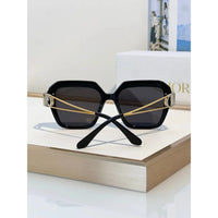 Dior  30Montaigne S6U CD 40083U Rectangular Sunglasses✨