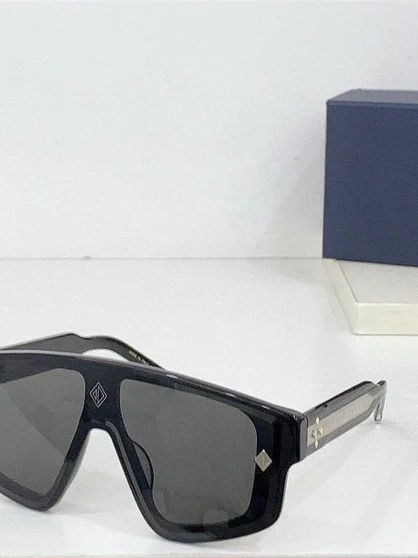 DIOR Dior CD Diamond M1U 78F0 With Interchangeable Magnetic Sunglasses✨