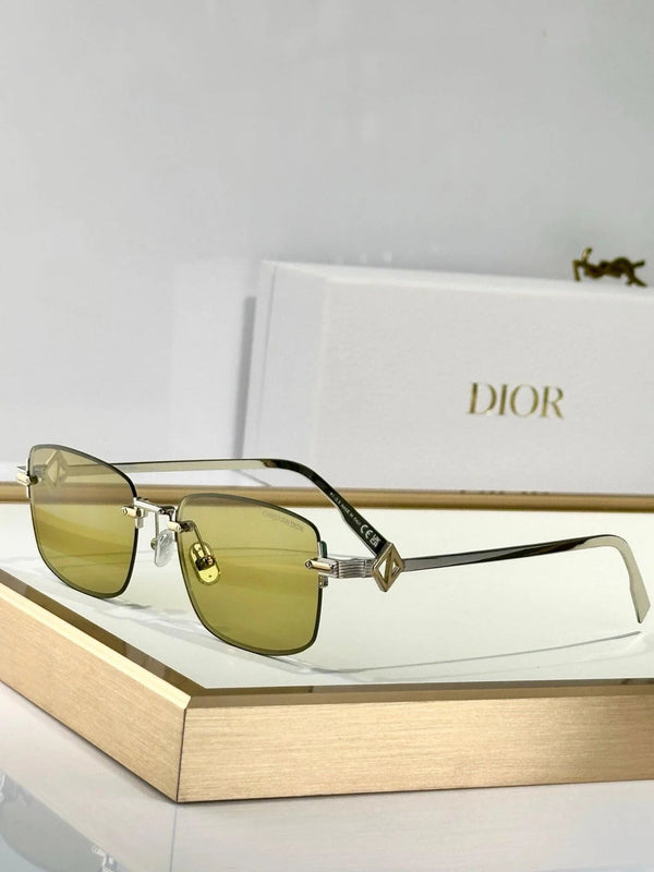 DIOR Dior CD Diamond S11U F2C0  Sunglasses ✨