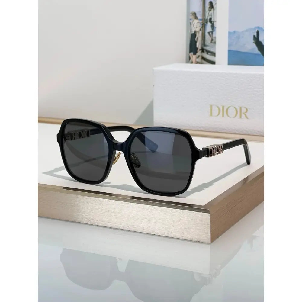 DIOR CD DiorTreasure S1F Square  Sunglasses ✨
