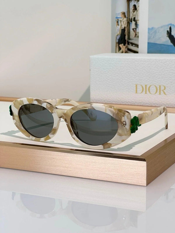 DIOR Dior Clover B1F Transparent Pink Oval  Sunglasses✨