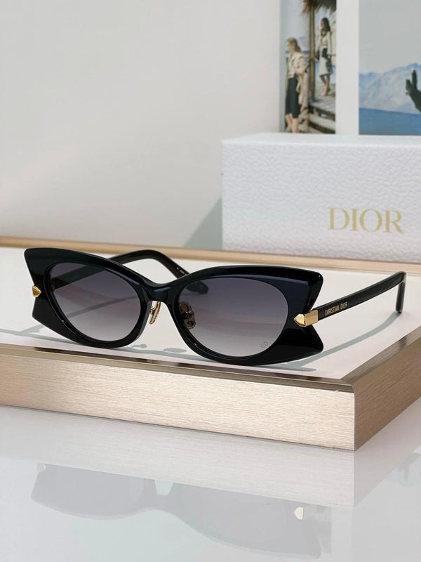 DIOR Dior DiorButterfly S2F Black Rectangular Sunglasses ✨