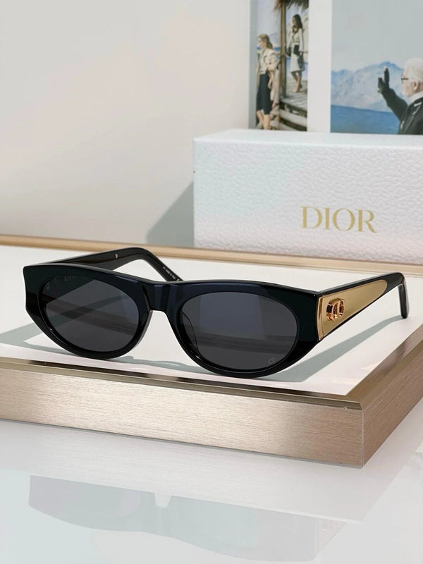 DIOR DiorGlow B2F Black Butterfly Sunglasses ✨