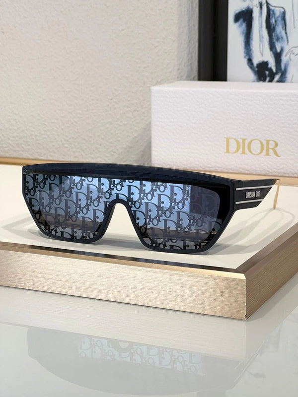 DIOR HOMME DiorClub M7U Women's Sunglasses✨