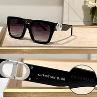 DIOR Sunglasses Dior 30Montaigne S8U Sunglasses✨
