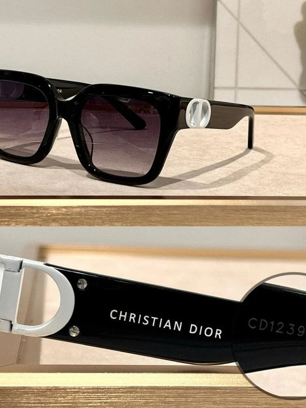 DIOR Sunglasses Dior 30Montaigne S8U Sunglasses✨