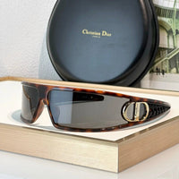 DIOR VeryDior M1 Sunglasses✨