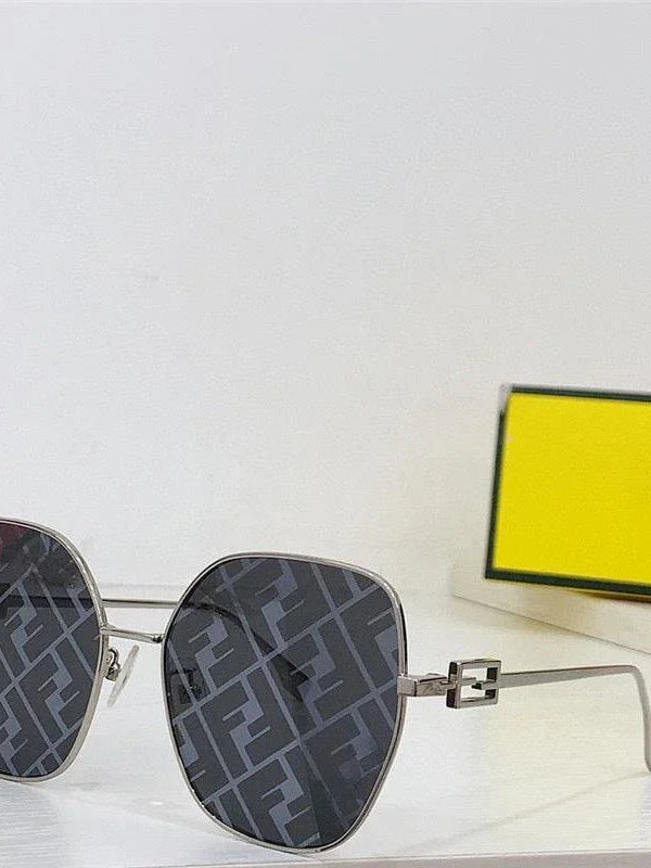 Fendi Baguette Butterfly Ff-lens Metal FE40013U.e Sunglasses ✨