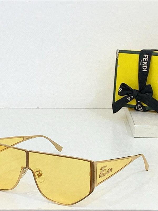 FENDI FE40051U 32A Disco Shield Sunglasses✨