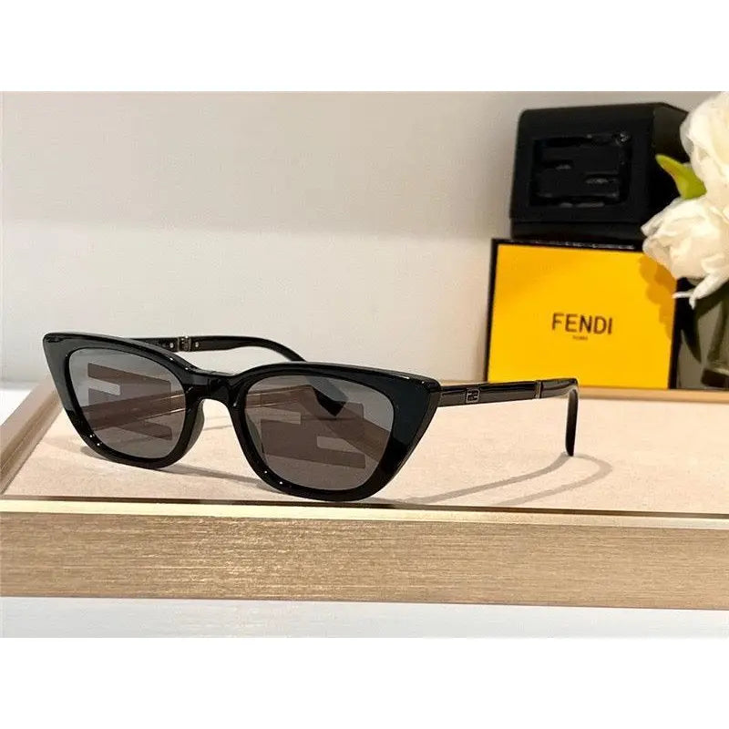 FENDI Foldable acetate sunglasses FD40089✨