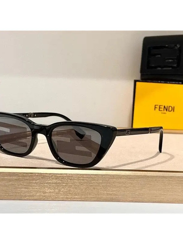 FENDI Foldable acetate sunglasses FD40089✨