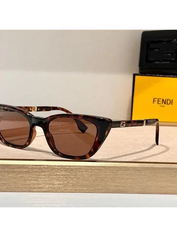 FENDI Foldable acetate sunglasses FD40089✨