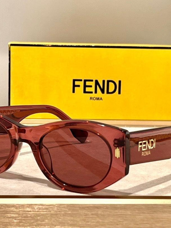 FENDI Roma FE40125 Sunglasses shape Women's✨