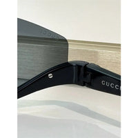 GUCCI GG1650  Gucci Eyewear Interlocking G shield-frame Sunglasses ✨