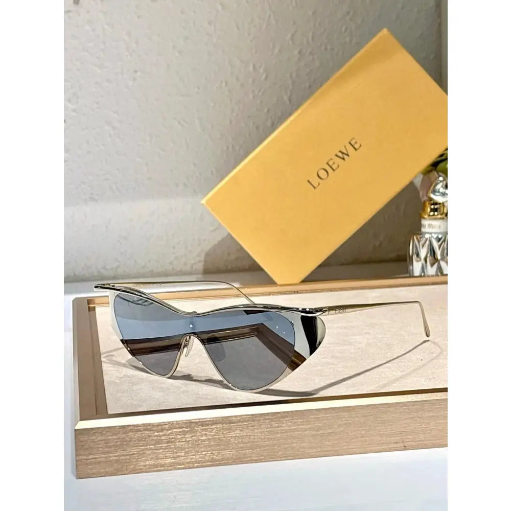 LOEWE Flash Signature Metal & Nylon Shield LW40165U Sunglasses  ✨