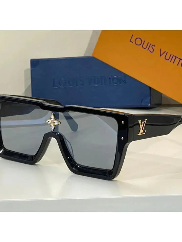 Louis Vuitton Limited Edition CYCLONE  Sunglasses ✨