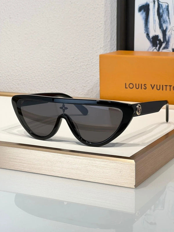 Louis Vuitton  LV Split Cat Eye Sunglasses Z2179U✨