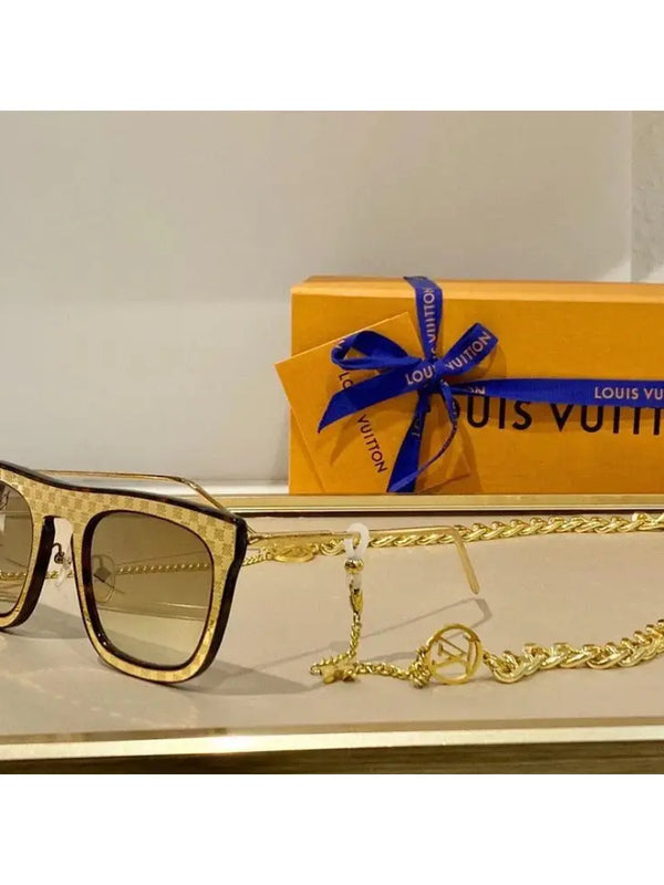 Louis Vuitton ultra rare LV1105 Chain Women's Sunglasses ✨