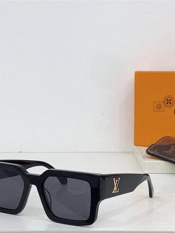 Louis Vuitton Z1579E LV Clash Square Sunglasses ✨