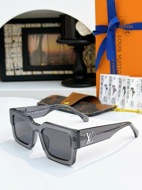 Louis Vuitton Z1579W LV Clash Square Sunglasses ✨