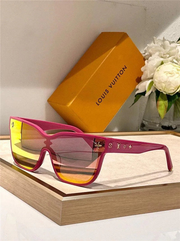 LOUIS VUITTON Z1844U LV Shadow Square Sunglasses  ✨