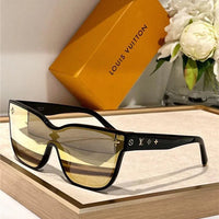 LOUIS VUITTON Z1844U LV Shadow Square Sunglasses ✨