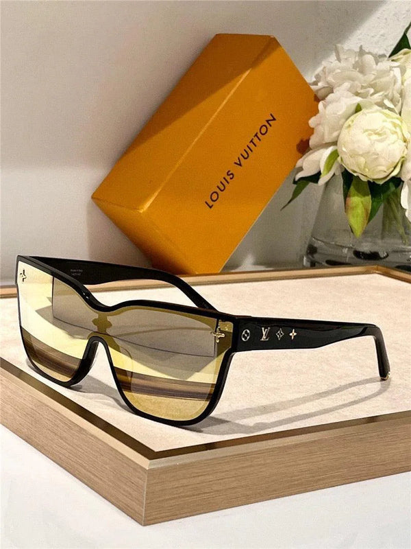 LOUIS VUITTON Z1844U LV Shadow Square Sunglasses  ✨